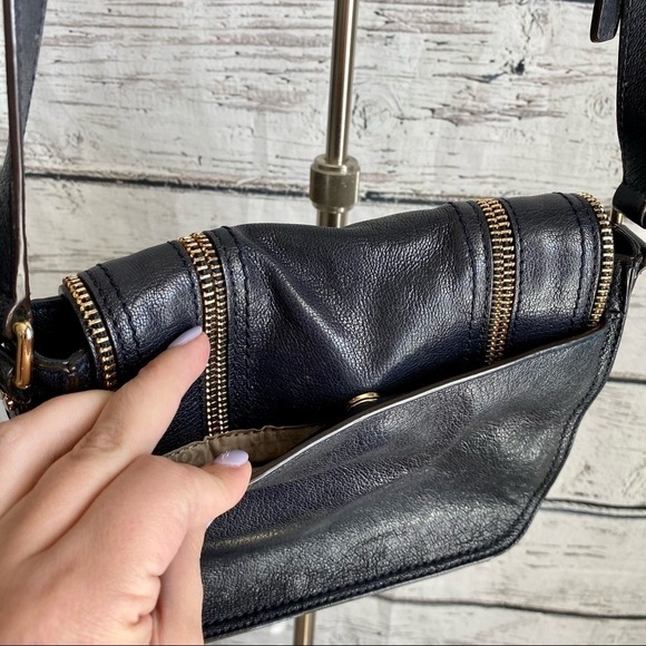 MK Naomi Gold Hardware Purse Navy Blue Leather - Picture 6 of 10